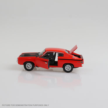DDA Collectibles Series - 1:32 Hot Red Valiant E38 R/T ChargerStreet Fully Detailed Opening Front Doors, Bonnet & Boot