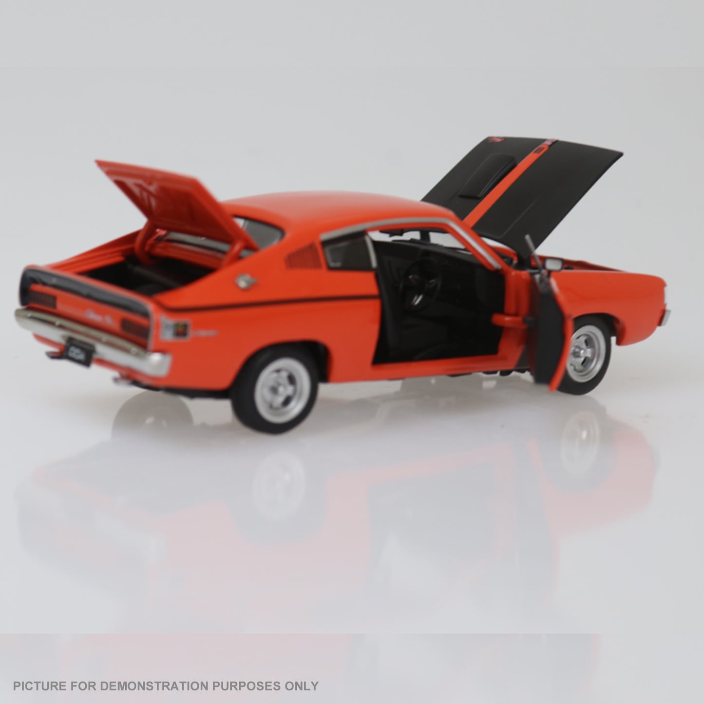 DDA Collectibles Series - 1:32 Orange E38 Valiant Charger Fully Detailed Opening Doors & Bonnet