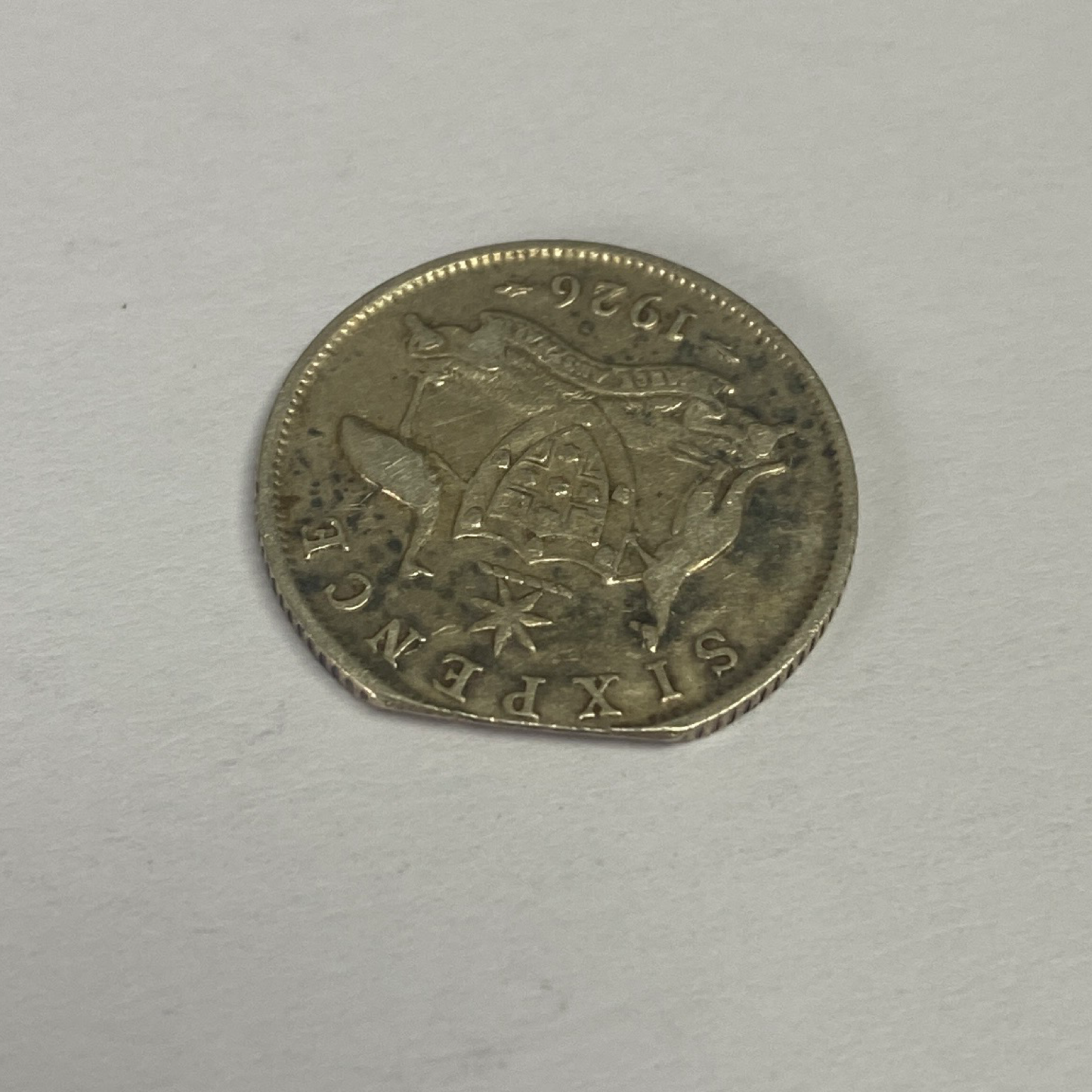 1926 Australian Silver Sixpence - ERROR - Single Straight Clip