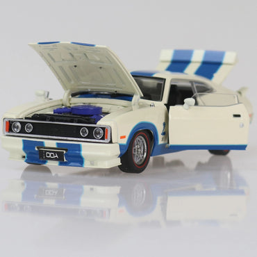 DDA Collectibles Series - 1:32 Opt' 97 XC Cobra Ford Falcon White/Blue Stripes Fully Detailed