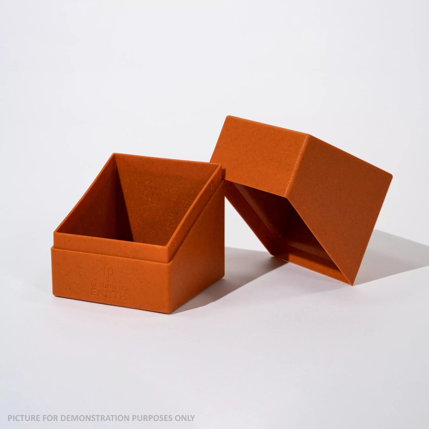 Ultimate Guard Return to Earth Boulder 100+ Deck Box Orange