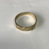 9ct Gold Ring 4.09g Unbranded