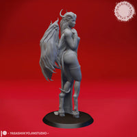YKS Miniatures - Succubus (M)